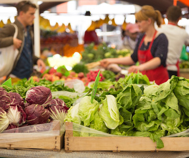 Aktualne ceny owoców i warzyw. Ile kosztuje kilogram malin, ziemniaków i pomidorów?