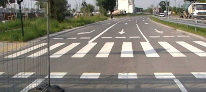 Aktualny wygląd drogi na ulicy Igołomskiej w Krakowie /TVP