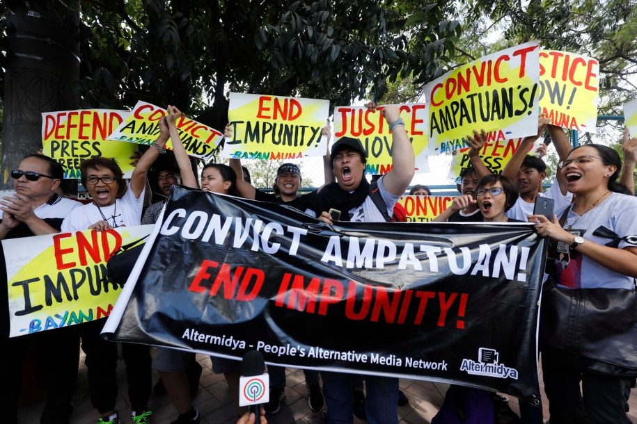 Aktywiści walczący o prawa człowieka byli oburzeni werdyktem /ROLEX DELA PENA    /PAP/EPA