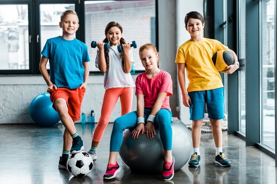 Aktywność fizyczna dobrze wpływa na rozwój dzieci, fot. Shutterstock /Materiały prasowe
