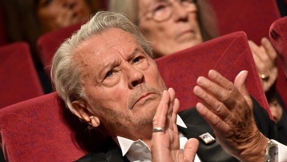 Alain Delon nie chce uznać nieślubnego syna. Toczy się bitwa sądowa