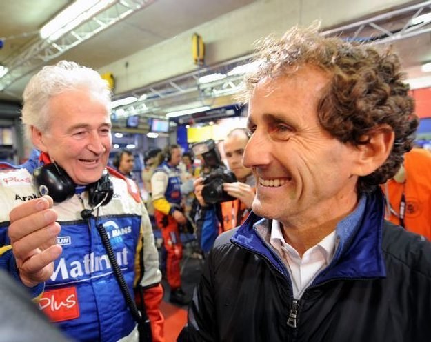 Alain Prost (z prawej) został stewardem w F1 /AFP