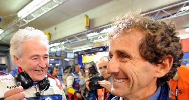 Alain Prost (z prawej) został stewardem w F1 /AFP