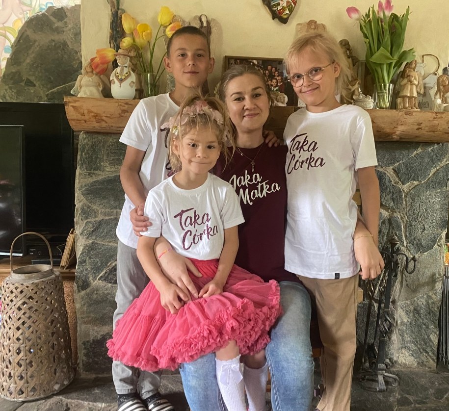 Alan, Kornelka i Oliwka z mamą Kasią /Magdalena Grajnert /RMF FM