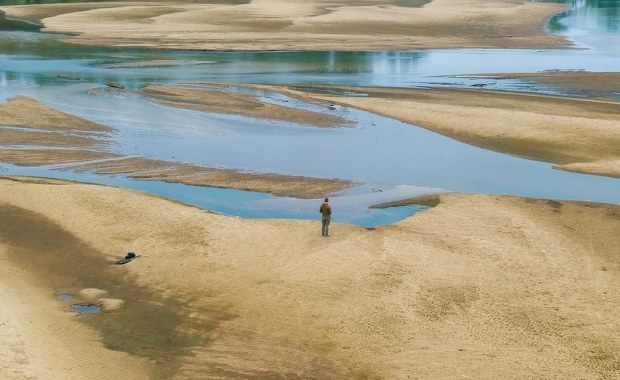Alarm hydrologiczny. Tak niskiego stanu wody w Wiśle nie było w historii