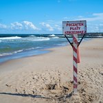 ​Alarm na polskich plażach. Zamykają się kolejne kąpieliska
