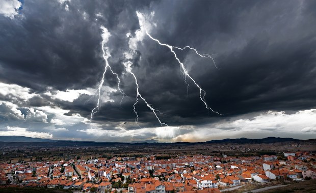 Alarm pogodowy, nadciągają potężne burze. Gdzie będzie najgorzej?