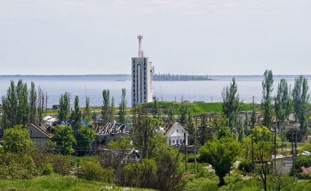Alarm przeciwlotniczy i przeciwrakietowy w całej Ukrainie. Eksplozje w kilku rejonach