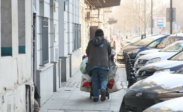 Alarmujące dane. Setki tysięcy Polaków bez pomocy