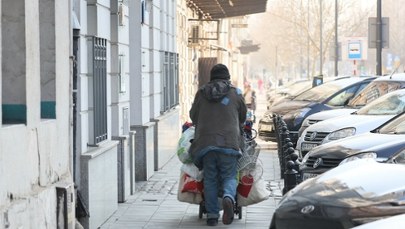 Alarmujące dane. Setki tysięcy Polaków bez pomocy