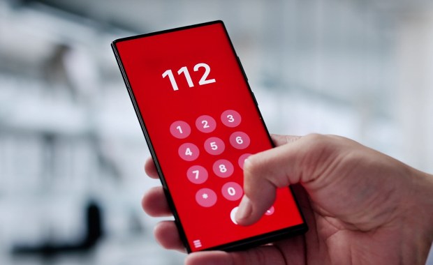 Alarmujące dane z Wrocławia. Ponad połowa połączeń na 112 jest fałszywa