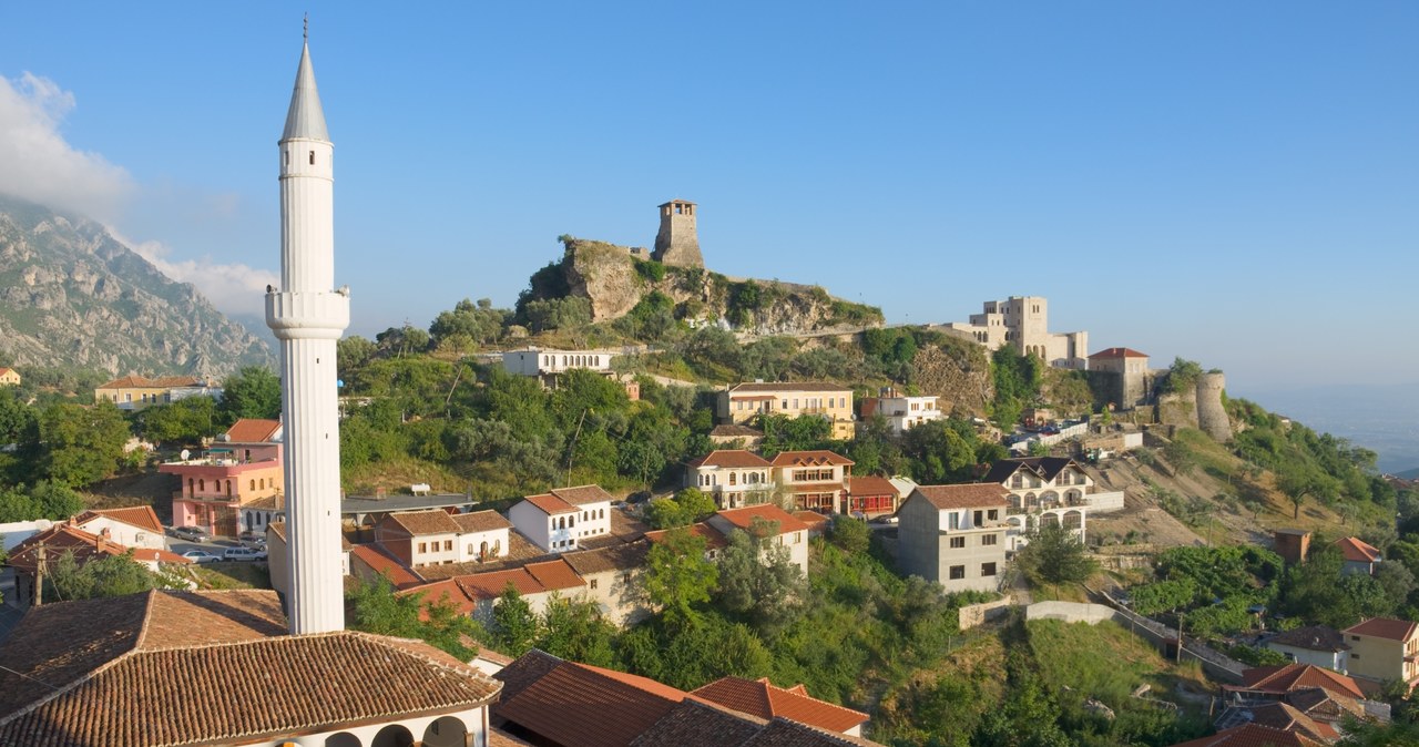 Albania przyciąga turystów. Ile zapłacimy za wakacje w Albanii? /123RF/PICSEL