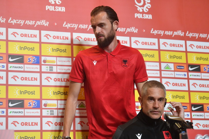 Albański trener otwarcie o przewadze Fernando Santosa. To ma pomóc Polakom