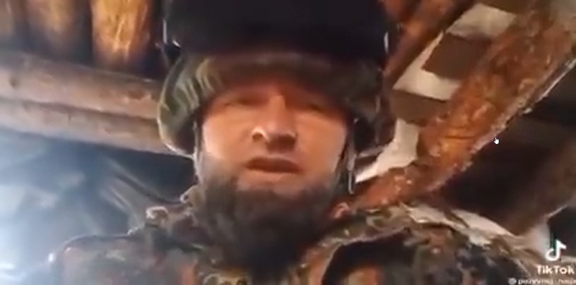 Albo wysyłacie SMS, albo giniecie. Niezwykły apel ukraińskiego żołnierza do Rosjan /Twitter