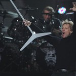 Album Bon Jovi zmieszany z błotem