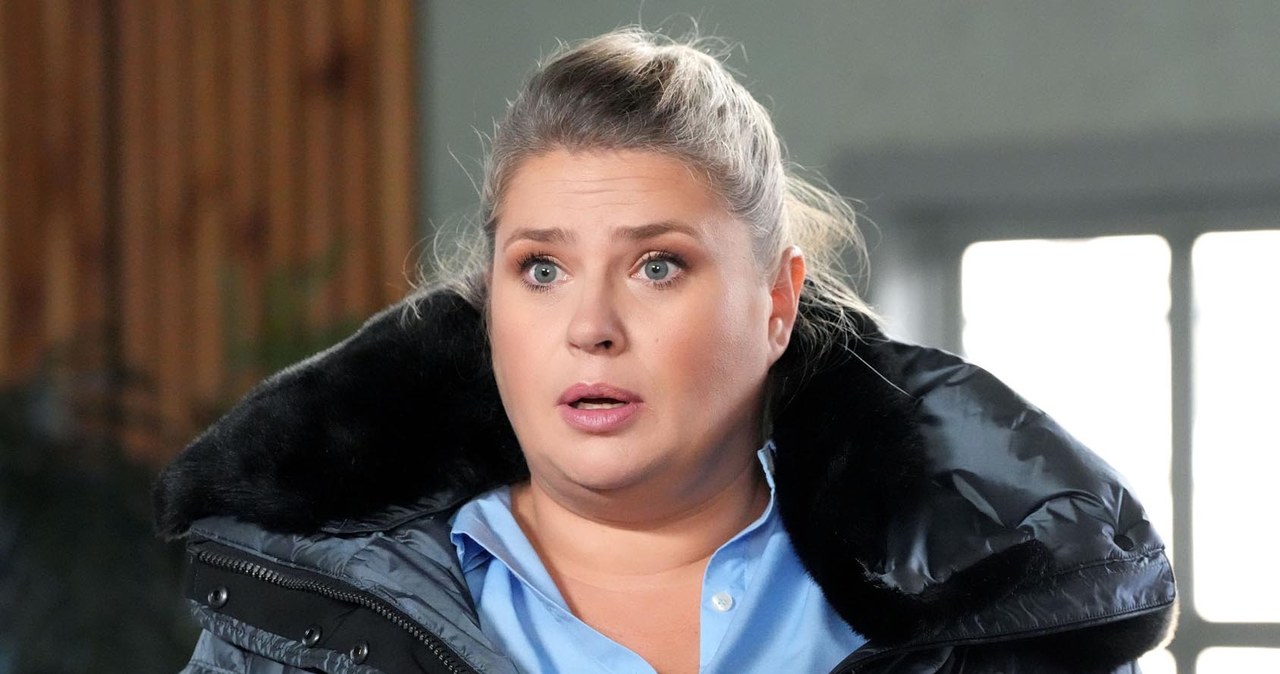 Aldona (Elżbieta Romanowska) będzie zszokowana tym, co zobaczy /Źródło: AIM