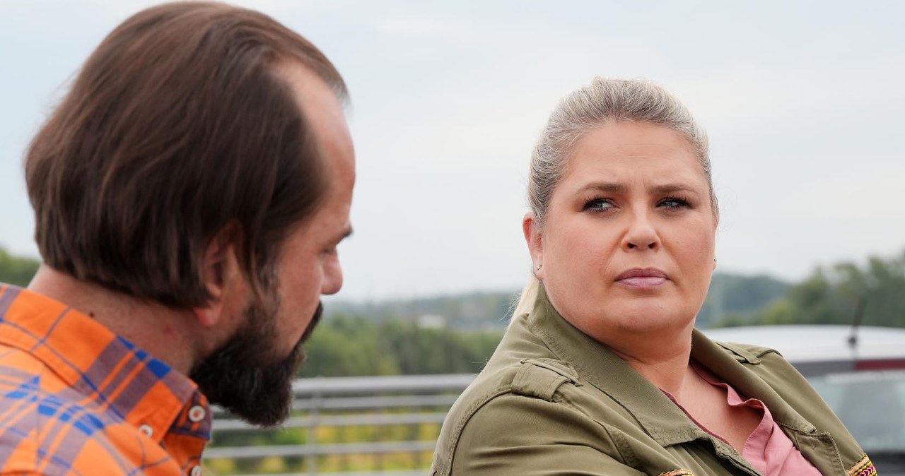 Aldona (Elżbieta Romanowska) oskarży Borysa (Jakub Wieczorek) o brak odpowiedzialności /Źródło: AIM