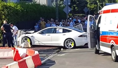 "Ale poszedł!" Gigantyczne zaciski nie pomogły. Tesla okazała się za szybka 