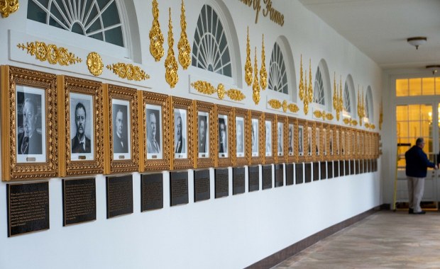 Aleja Sław w Białym Domu. Podpis pod Bidenem i Obamą szokuje