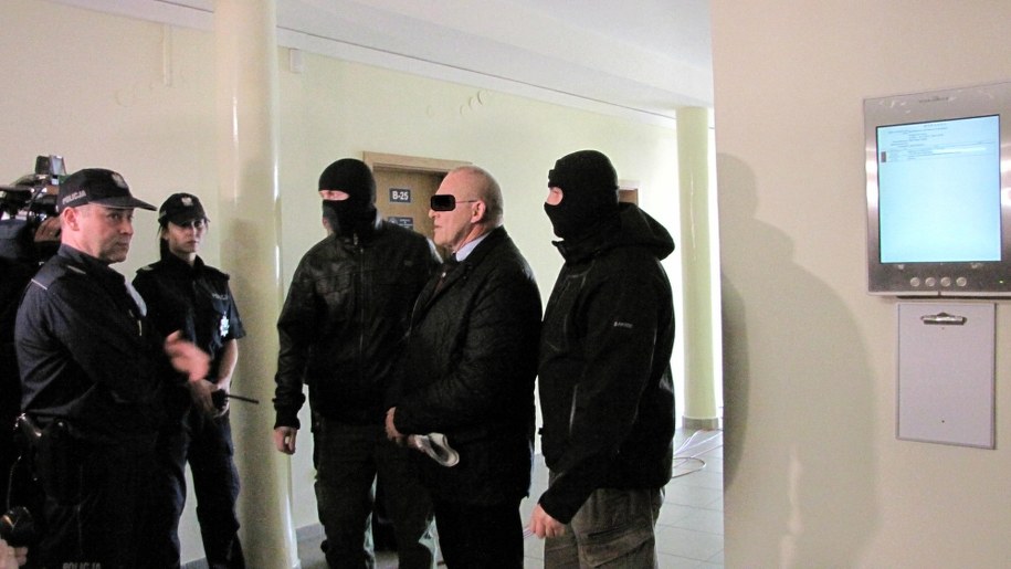 Aleksander G. doprowadzany do sądu /Józef Polewka /RMF FM