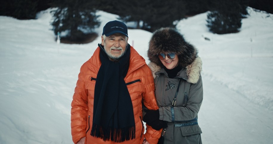 Aleksander i Jolanta Kwaśniewscy - fotos z filmu. /Amazon Prime Video /