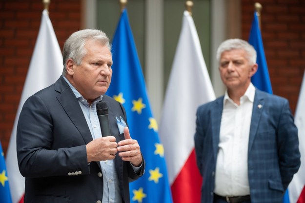 Aleksander Kwaśniewski i Marek Belka /Grzegorz Michałowski /PAP