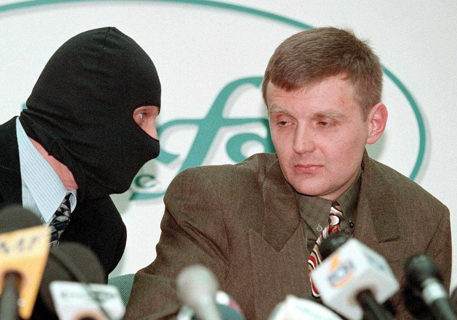 Aleksander Litwinienko w 1998 roku /SERGEI KAPTILKIN /PAP/EPA