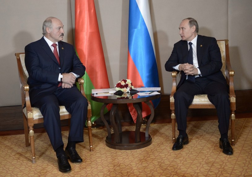Aleksandr Łukaszenka i Władimir Putin /AFP