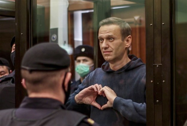 Aleksiej Nawalny podczas posiedzenia sądu w Moskwie /MOSCOW CITY COURT PRESS SERVICE HANDOUT  /PAP/EPA
