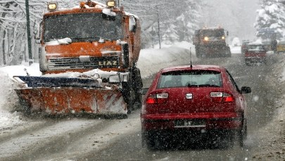 Alert IMGW. Silny wiatr, zawieje i zamiecie śnieżne