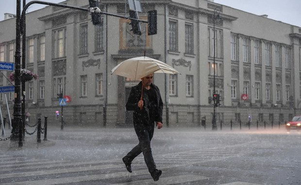 Alert IMGW. W całym kraju możlliwe burze, lokalnie trąby powietrzne