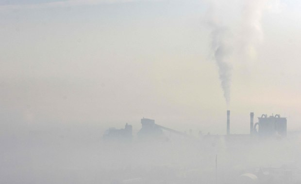 Alert RCB przed smogiem. Jakość powietrza bardzo zła