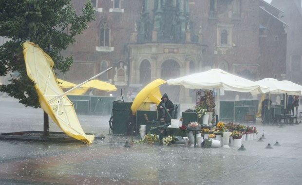 Alert RCB przyszedł w Krakowie po ulewie. Co zawiodło?
