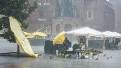 Alert RCB przyszedł w Krakowie po ulewie. Co zawiodło?