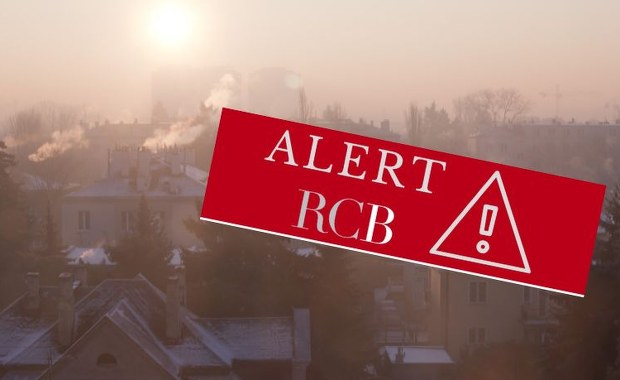 Alert RCB rozesłany do mieszkańców. Zła jakość powietrza w powiecie żywieckim
