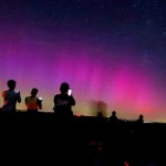 Alert zorzowy nad Polską, silna burza geomagnetyczna. Kiedy patrzeć w niebo?