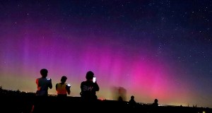 Alert zorzowy nad Polską, silna burza geomagnetyczna. Kiedy patrzeć w niebo?