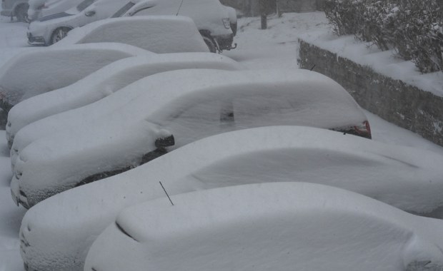 Alerty III stopnia. Spadnie nawet pół metra śniegu