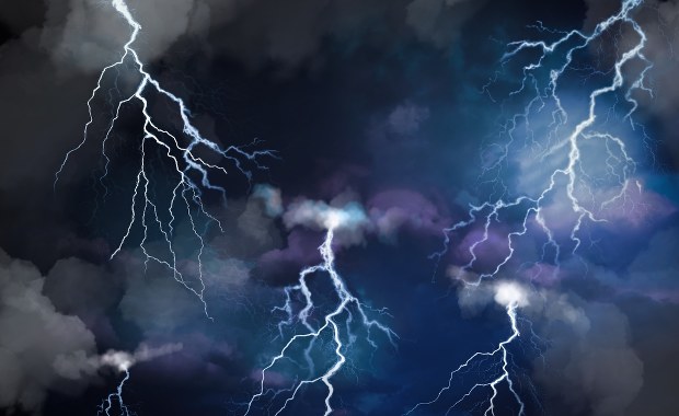 Alerty RCB. Ostrzeżenie drugiego stopnia przed burzami