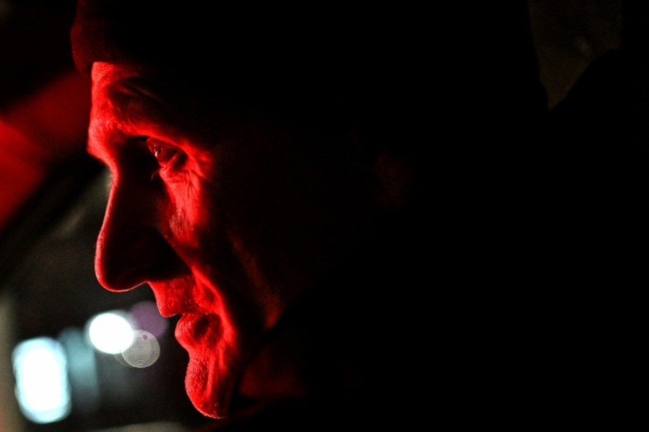 Aleś Bialacki w drodze na Litwę po wypuszczeniu z białoruskiego więzienia /SERGEI GAPON/AFP /East News