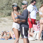 Alessandra Ambrosio i Richard Lee grali w siatkówkę na plaży
