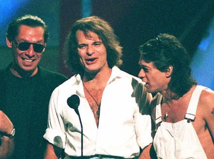 Alex Van Halen, David Lee Roth i Eddie Van Halen /arch. AFP