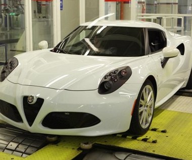 Alfa Romeo 4C - ręczna robota