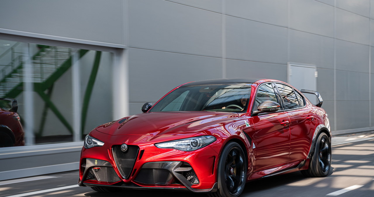 Alfa Romeo Giulia GTAm /Alfa Romeo