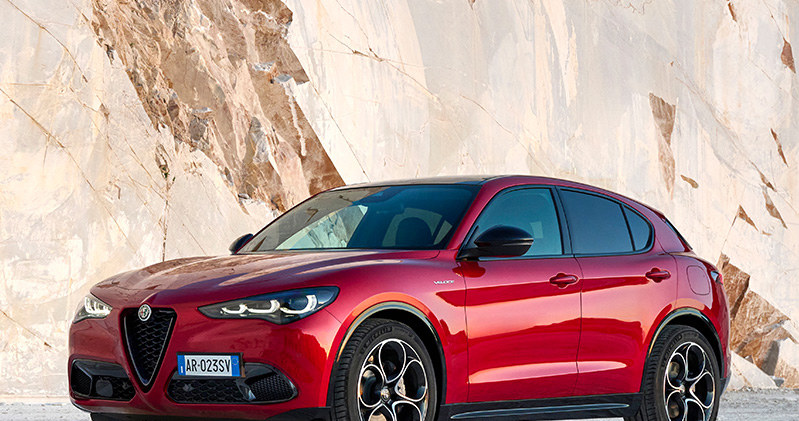 Alfa Romeo Stelvio chociaż jest SUV-em, doskonale ucieleśnia emocjonującą prezencję typową dla marki /materiały promocyjne