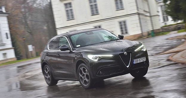 Alfa Romeo Stelvio /Motor