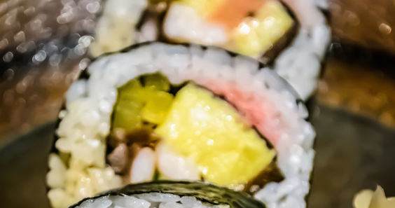 Algi w sushi /&copy;123RF/PICSEL