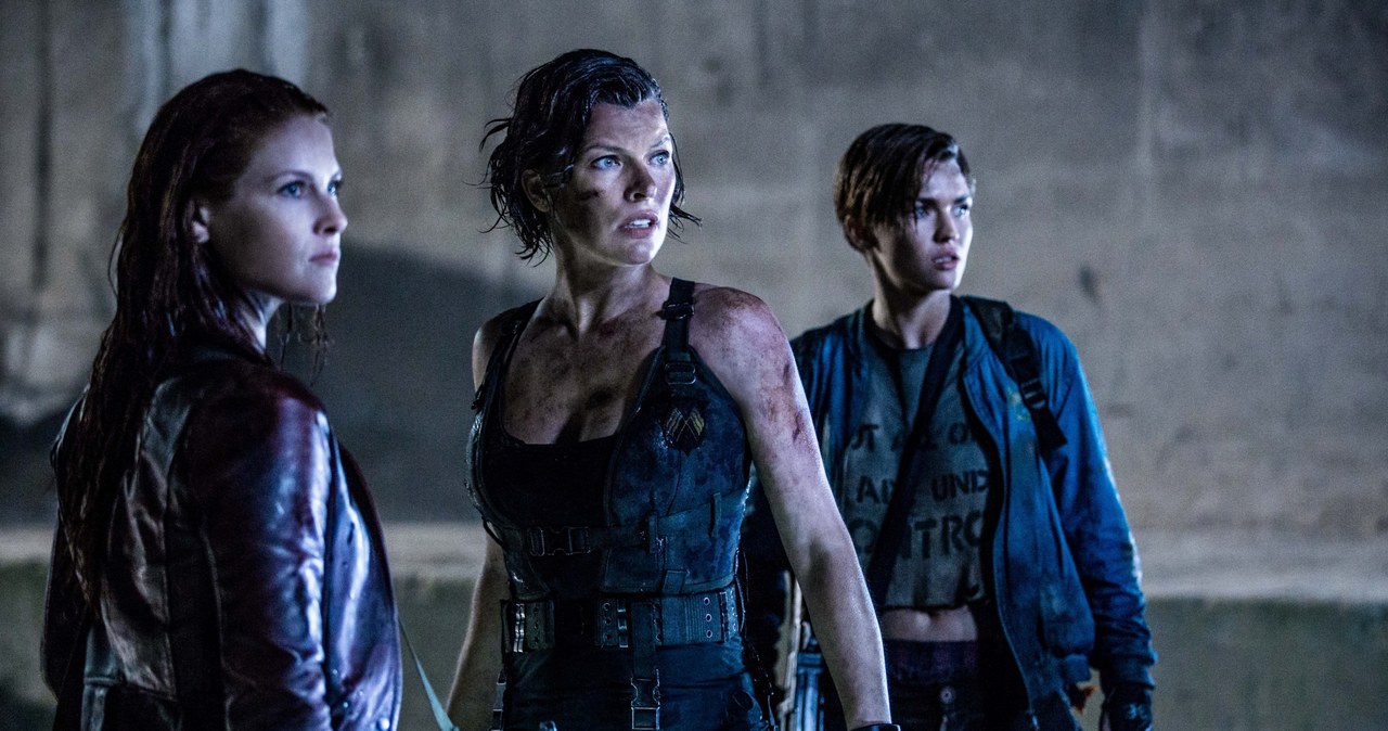 Ali Larter, Milla Jovovich i Ruby Rose w scenie z filmu "Resident Evil: Ostatni rozdział" /materiały prasowe