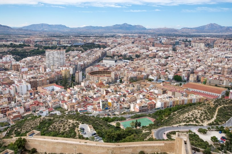 Alicante ma dość wynajmu krótkoterminowego. Wprowadza nowe prawo 