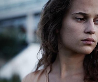 Alicia Vikander w filmie "Hotel"